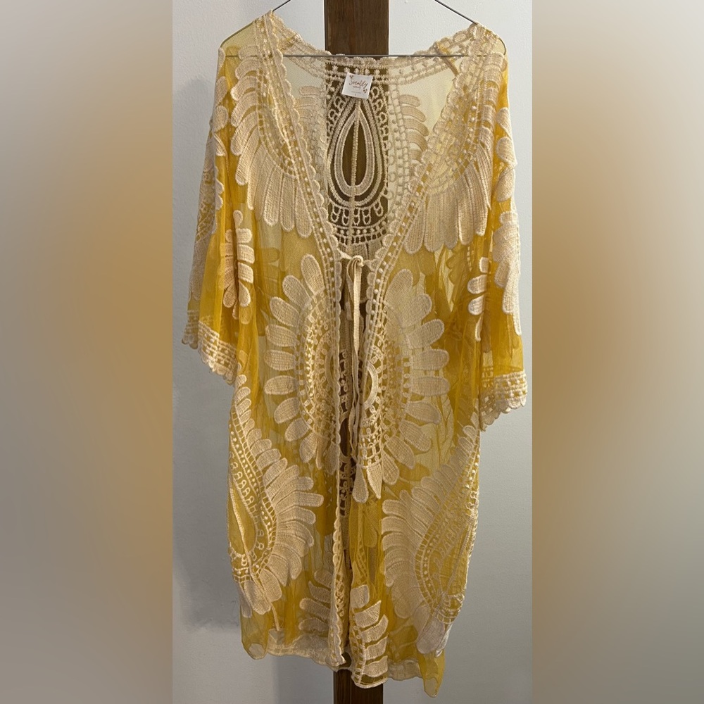 Yellow and Cream Lace maternity Kimono‎